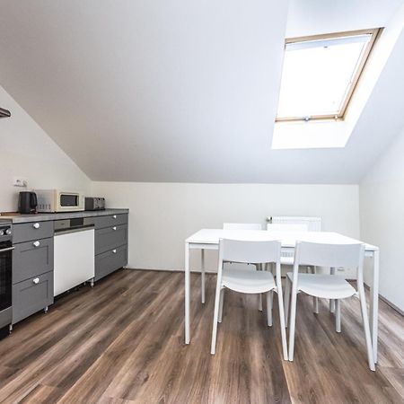 Apartments Kamenicka 23 Prague Ngoại thất bức ảnh