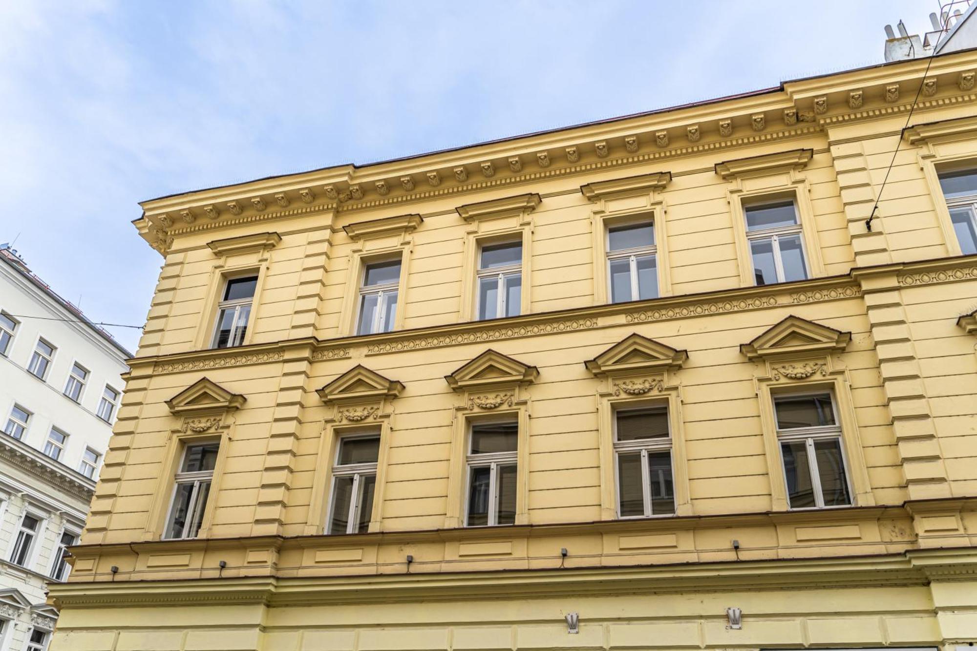 Apartments Kamenicka 23 Prague Ngoại thất bức ảnh