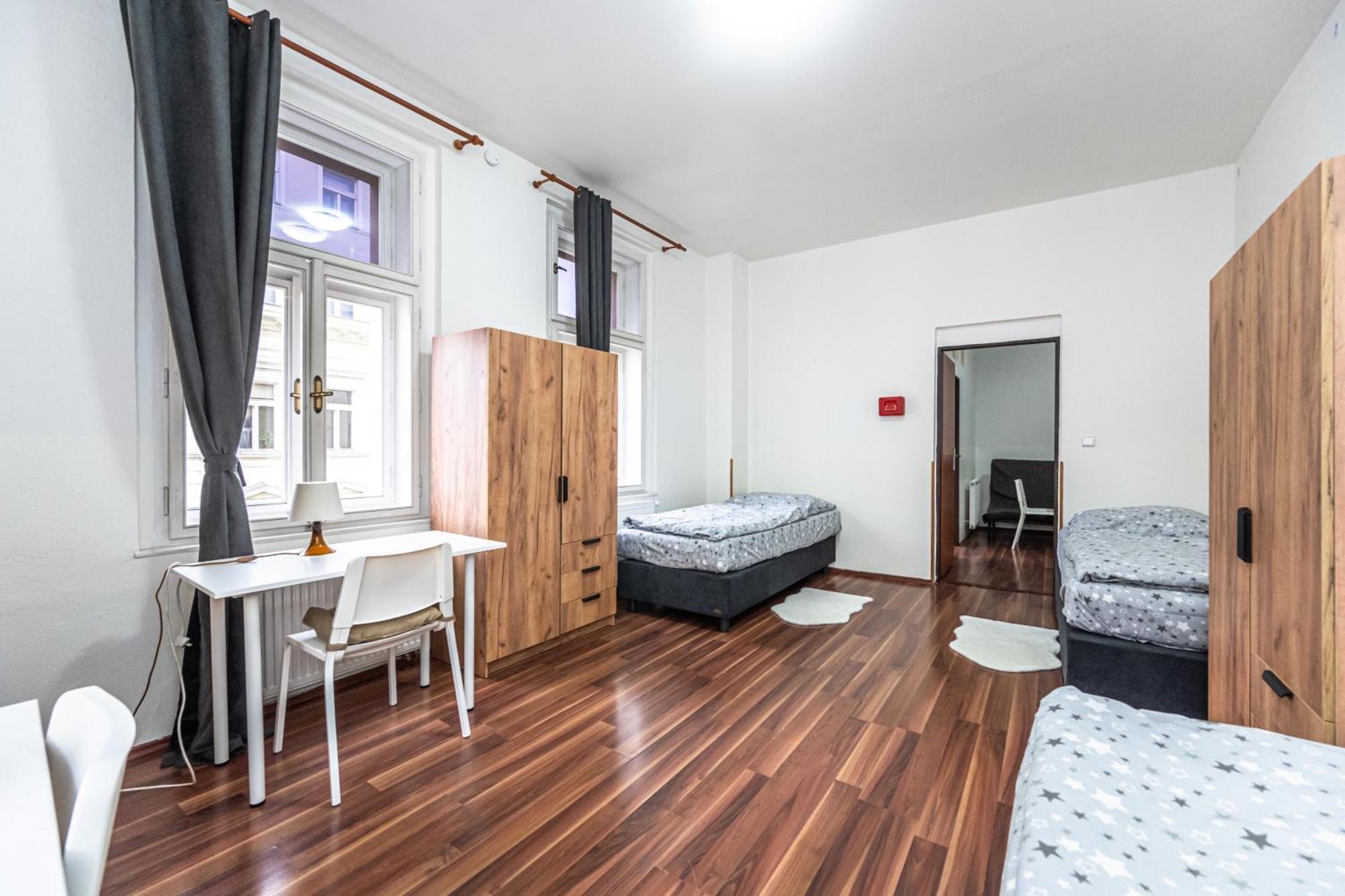 Apartments Kamenicka 23 Prague Ngoại thất bức ảnh