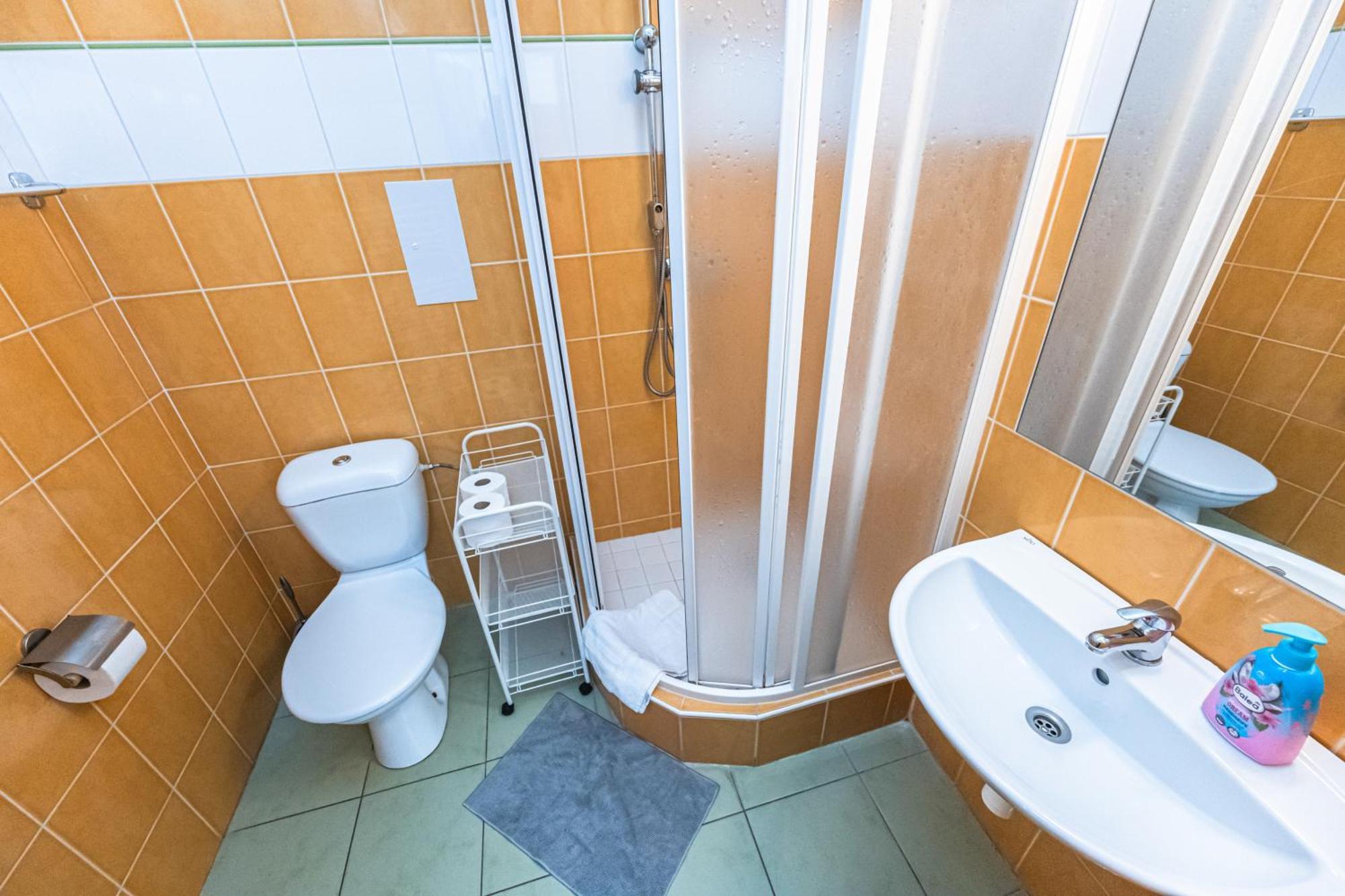Apartments Kamenicka 23 Prague Ngoại thất bức ảnh