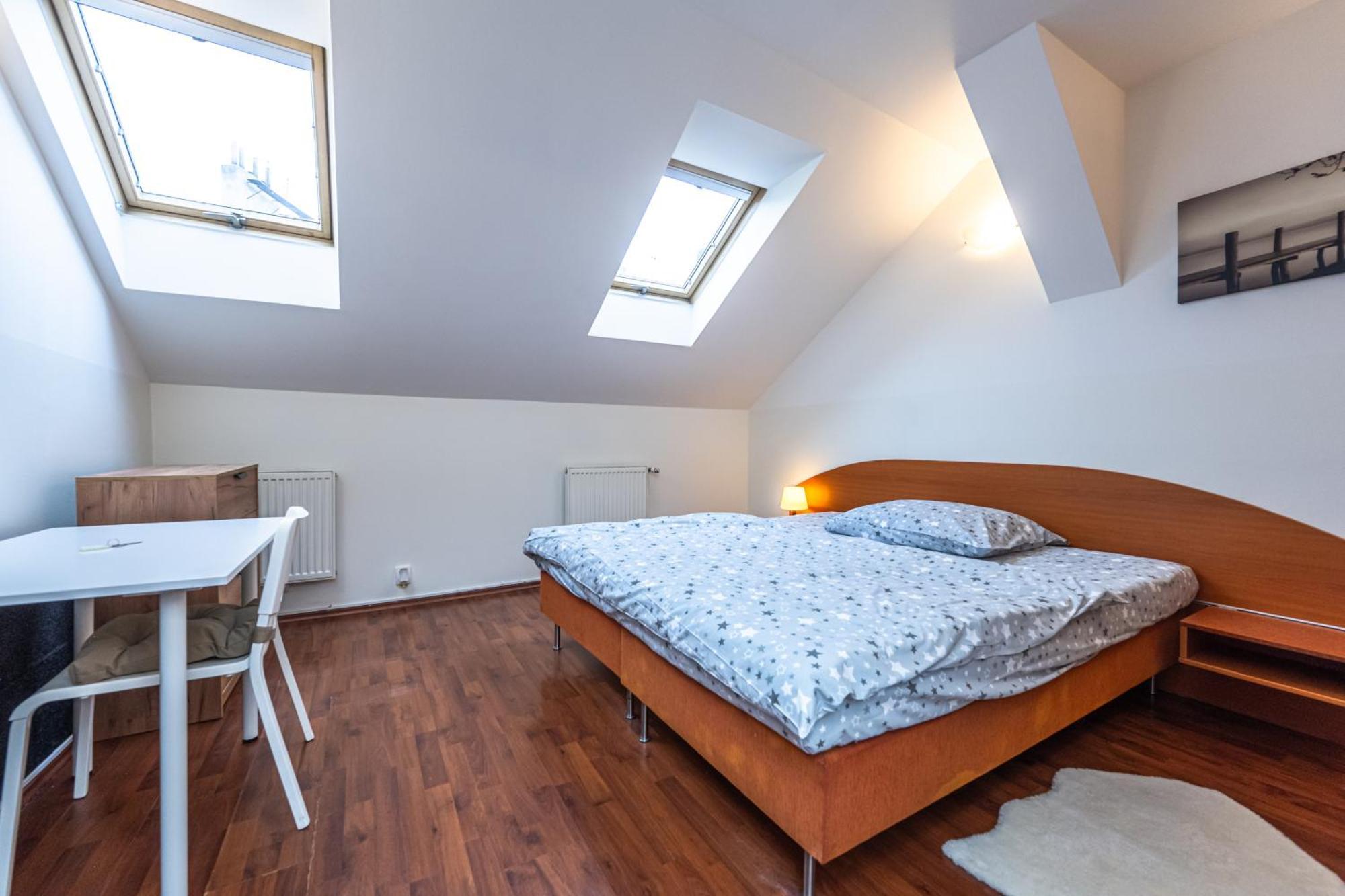 Apartments Kamenicka 23 Prague Ngoại thất bức ảnh