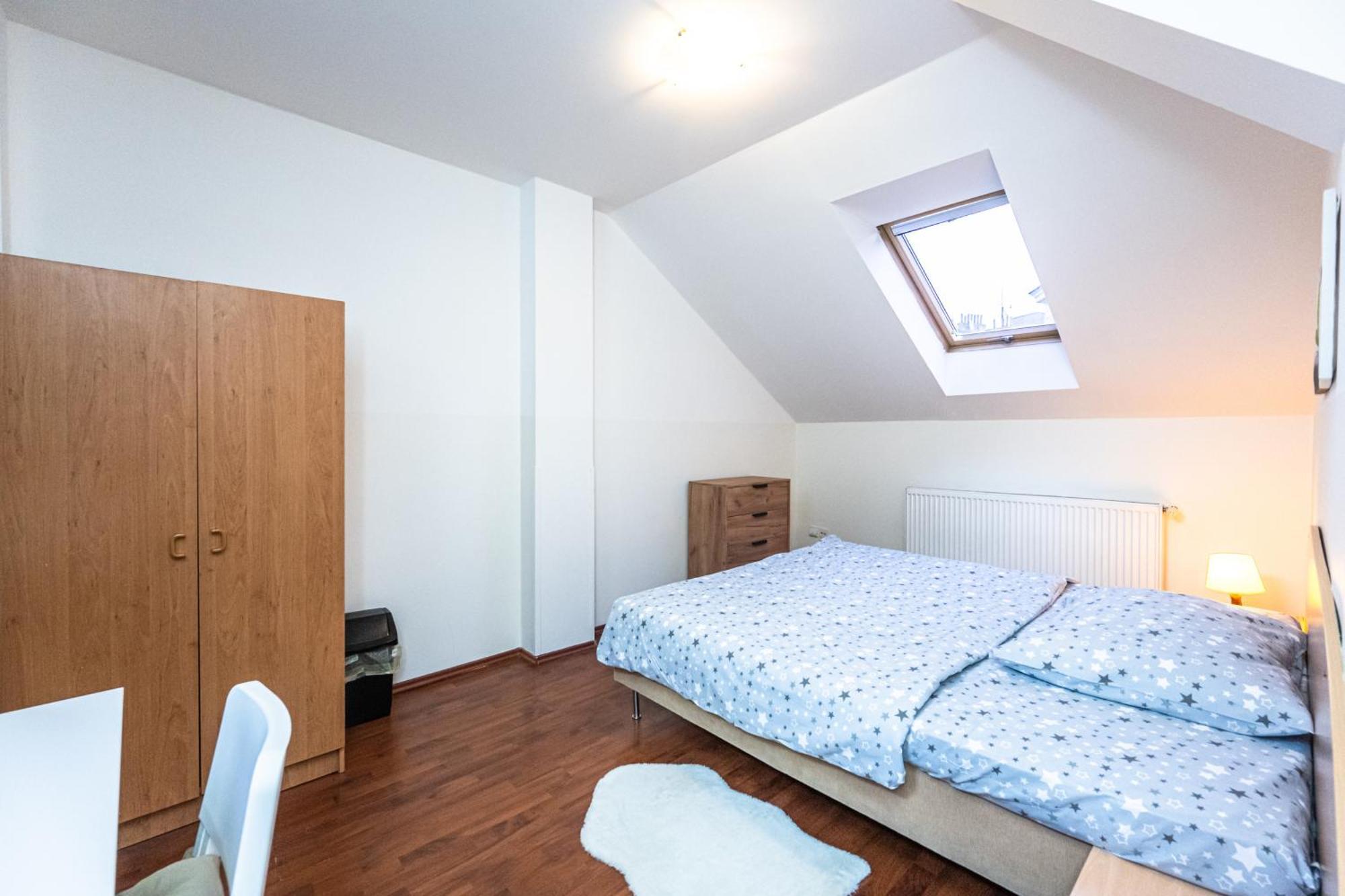 Apartments Kamenicka 23 Prague Ngoại thất bức ảnh