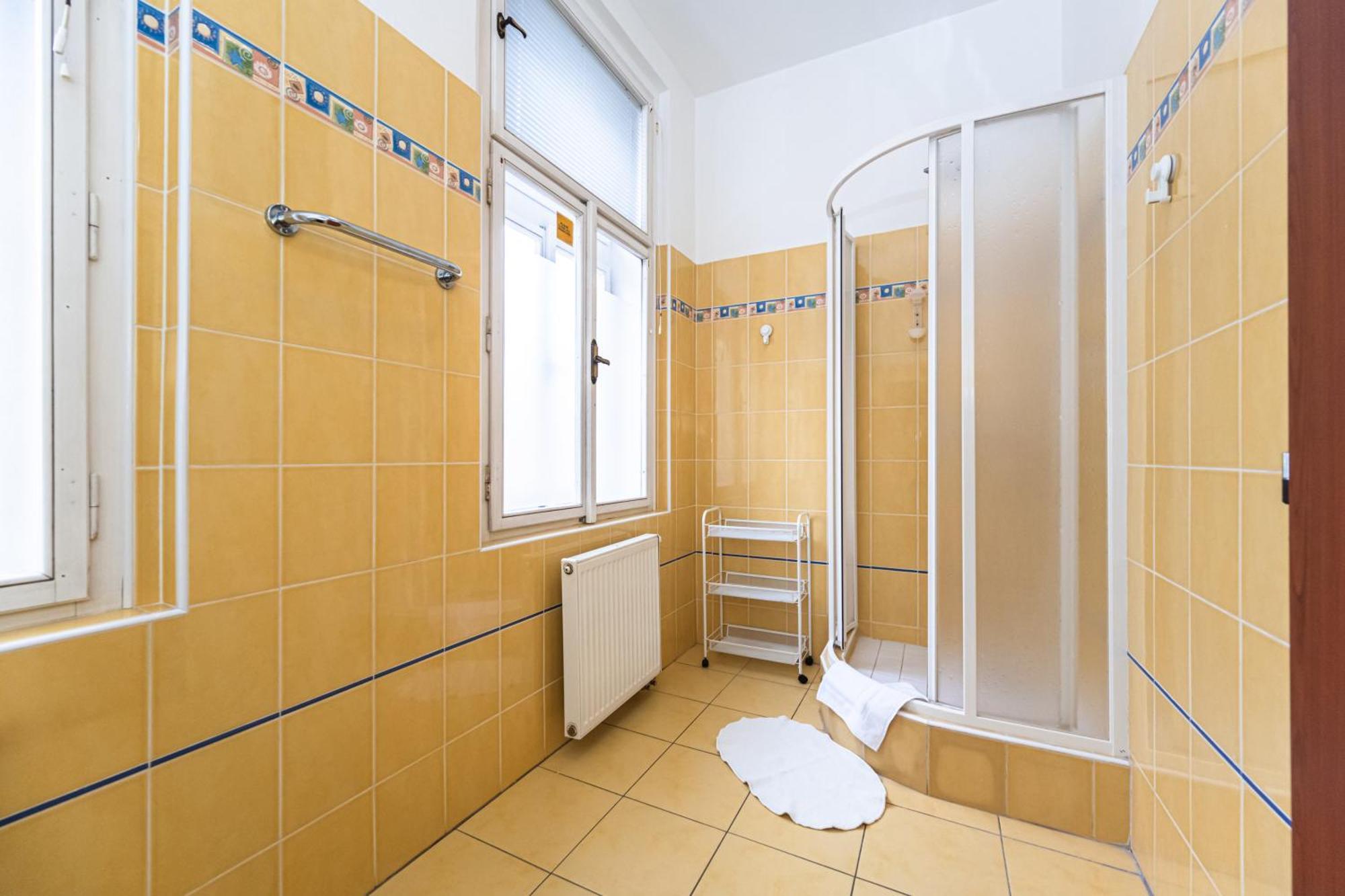 Apartments Kamenicka 23 Prague Ngoại thất bức ảnh
