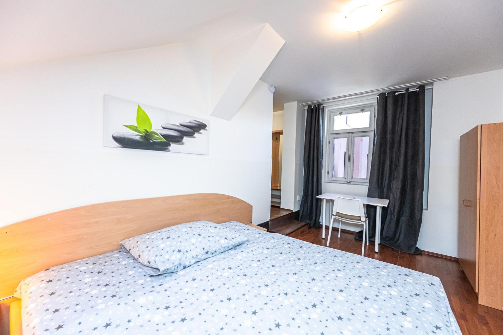 Apartments Kamenicka 23 Prague Ngoại thất bức ảnh